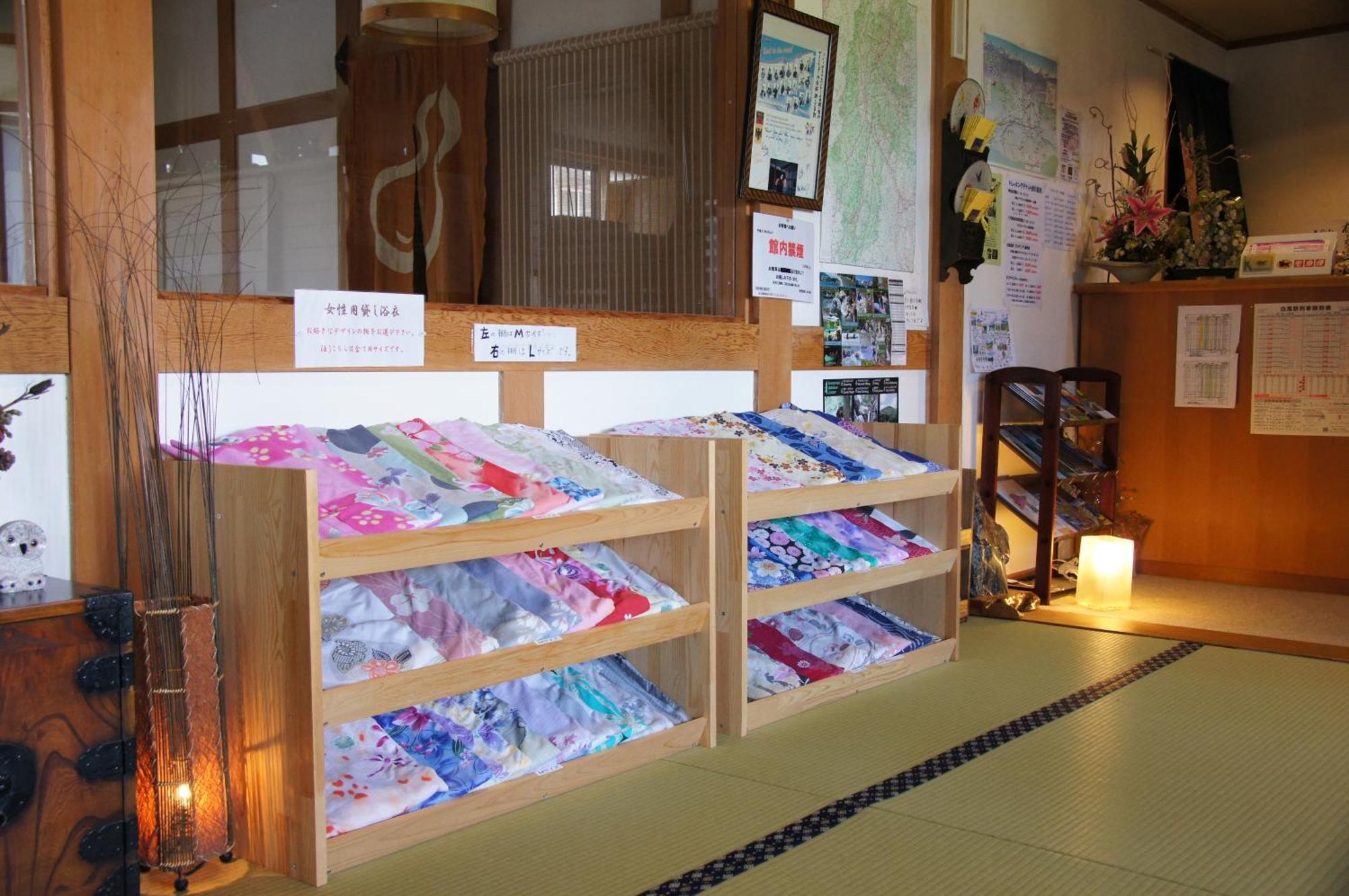 Minamiya 山とねこと遊ぶ宿 みなみ家 Hakuba Eksteriør billede